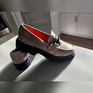 Soffe Women's Taupe Loafers with Black Sole